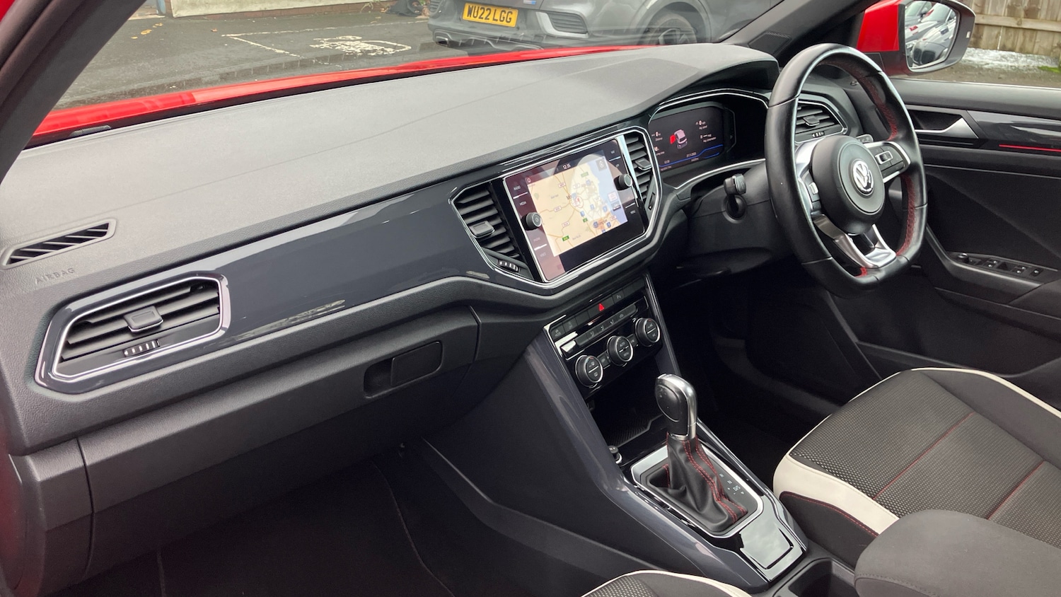 Used Volkswagen T-Roc 2019 for sale - 76693207: Photo 9