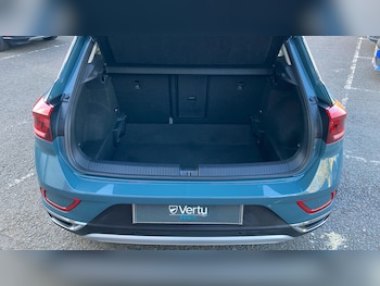 Used Volkswagen T-Roc 2022 for sale - 76263199: Photo 4