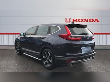 Used Honda CR-V 2018 for sale - 76673107: Photo