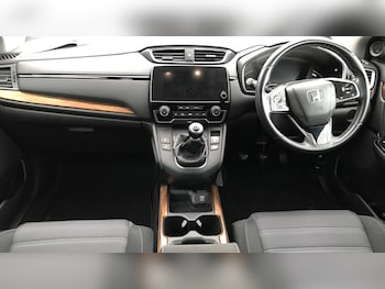 Used Honda CR-V 2018 for sale - 76673107: Photo