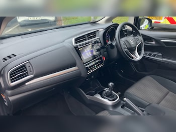 Used Honda Jazz 2019 for sale - 76910931: Photo