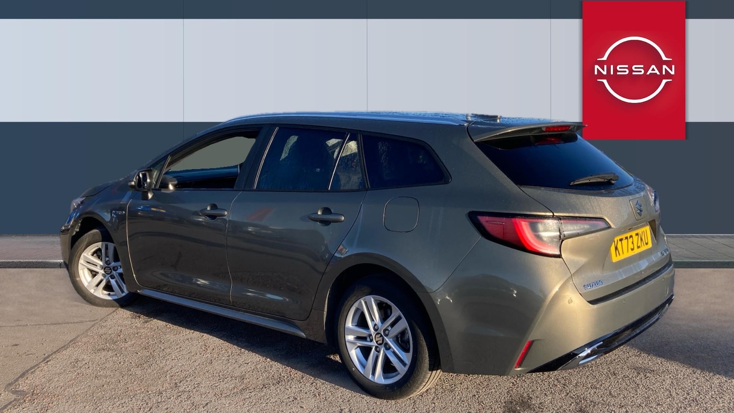 Used Suzuki Swace 2023 for sale - 76882353: Photo 2