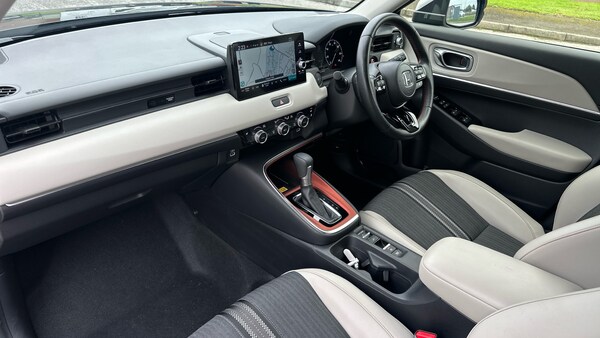 Used Honda HR-V 2024 for sale - 76030297: Photo 2