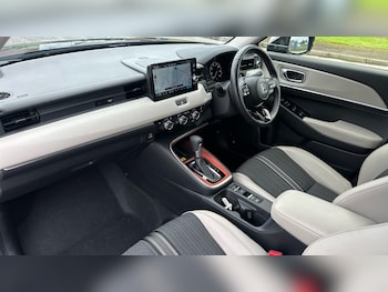Used Honda HR-V 2024 for sale - 76030297: Photo 2