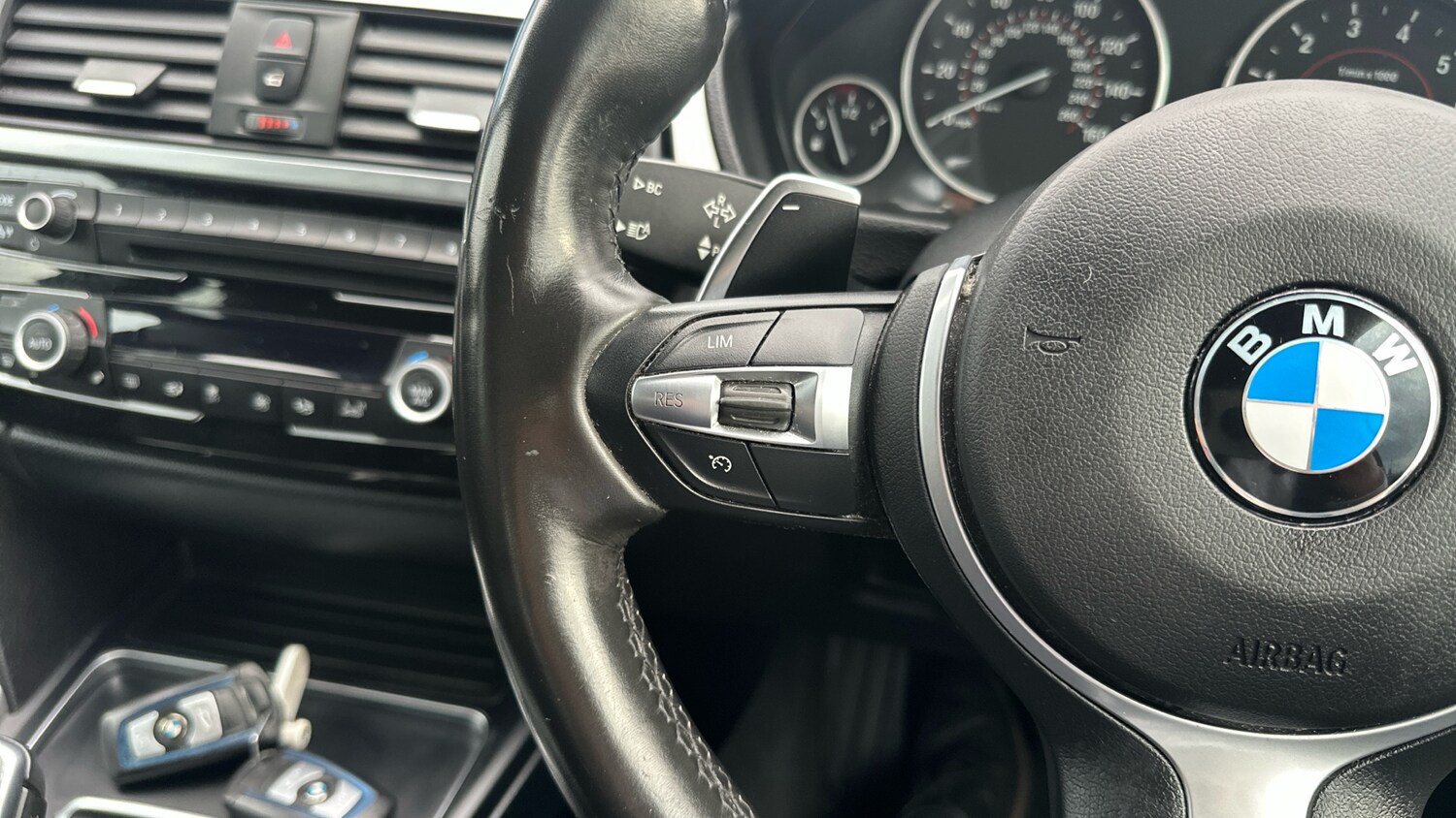 Used BMW 3 Series 2018 for sale - 76079685: Photo 32