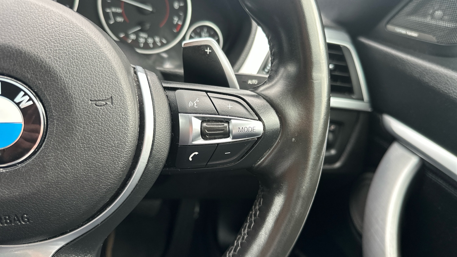 Used BMW 3 Series 2018 for sale - 76079685: Photo 33