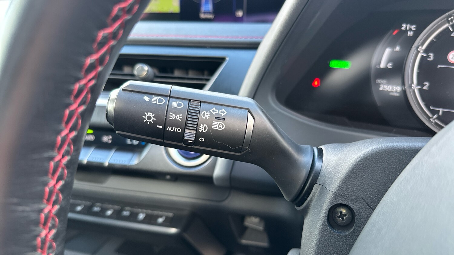Used Lexus UX 2020 for sale - 76257563: Photo 37