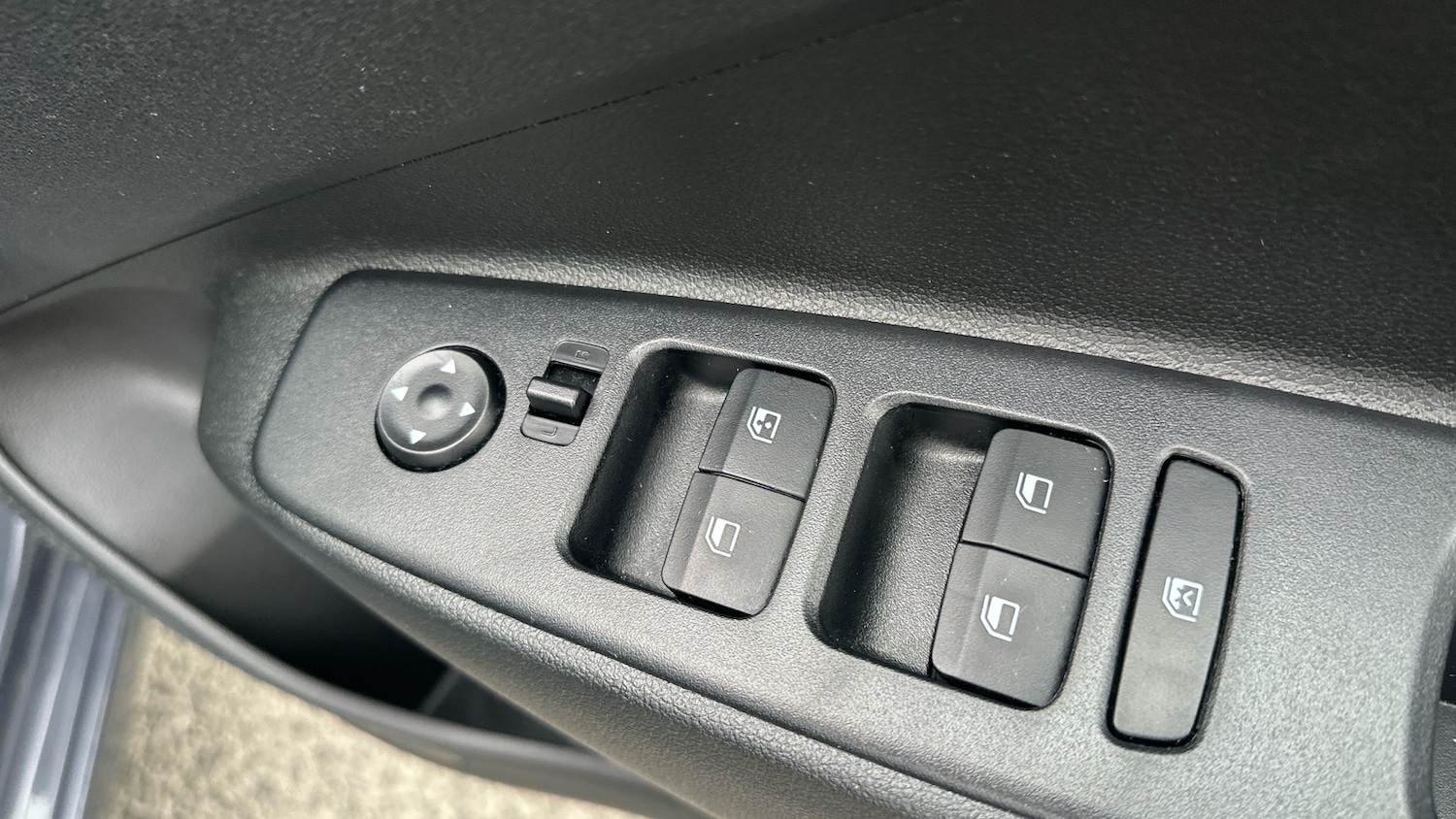 Used Hyundai i10 2024 for sale - 76531000: Photo 32