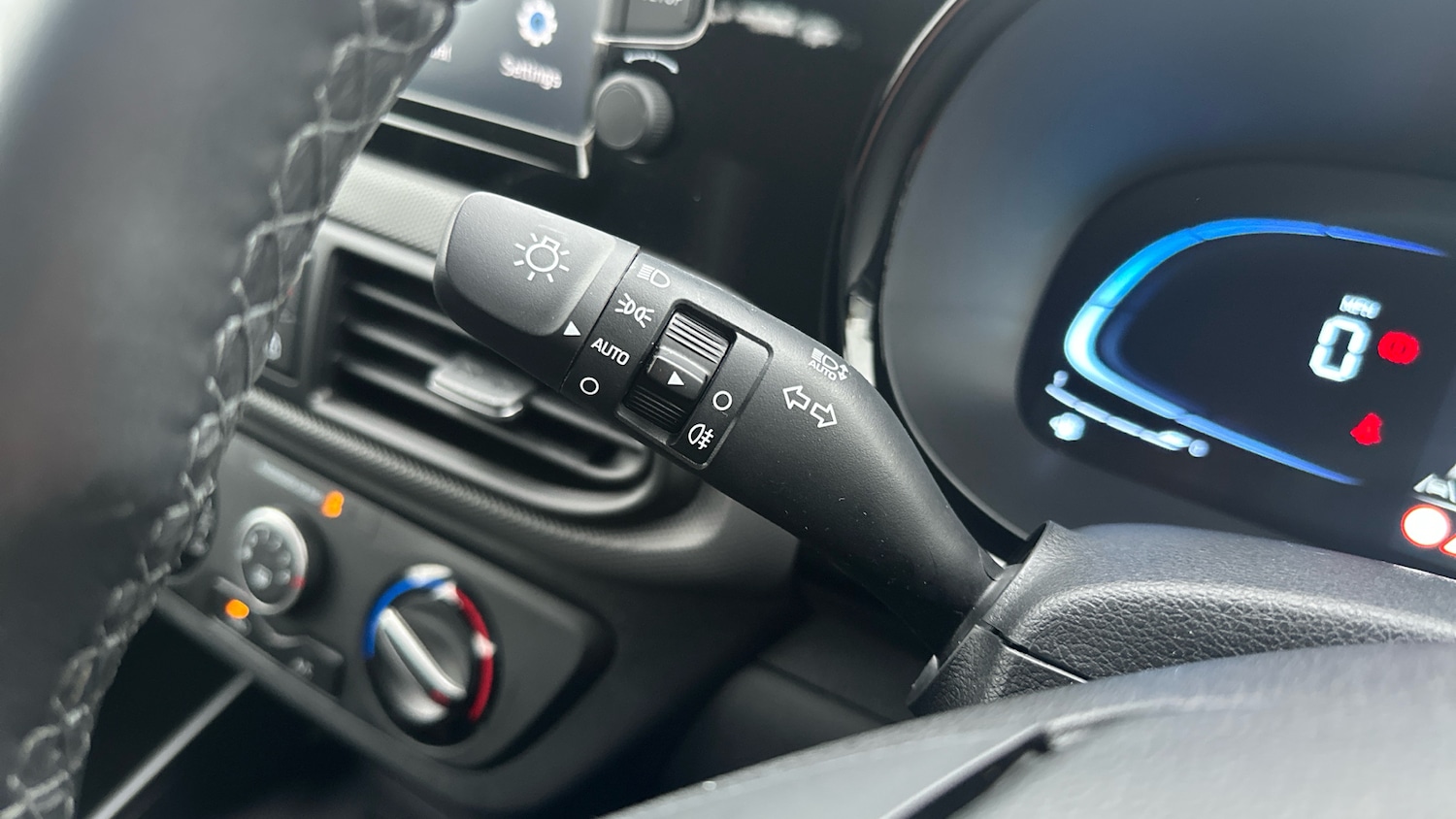 Used Hyundai i10 2024 for sale - 76531000: Photo 35