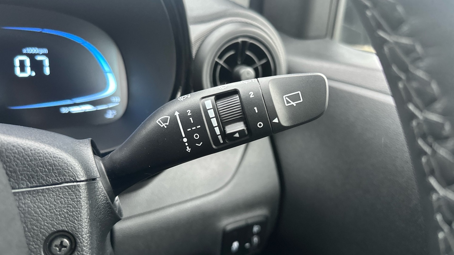 Used Hyundai i10 2024 for sale - 76531000: Photo 36