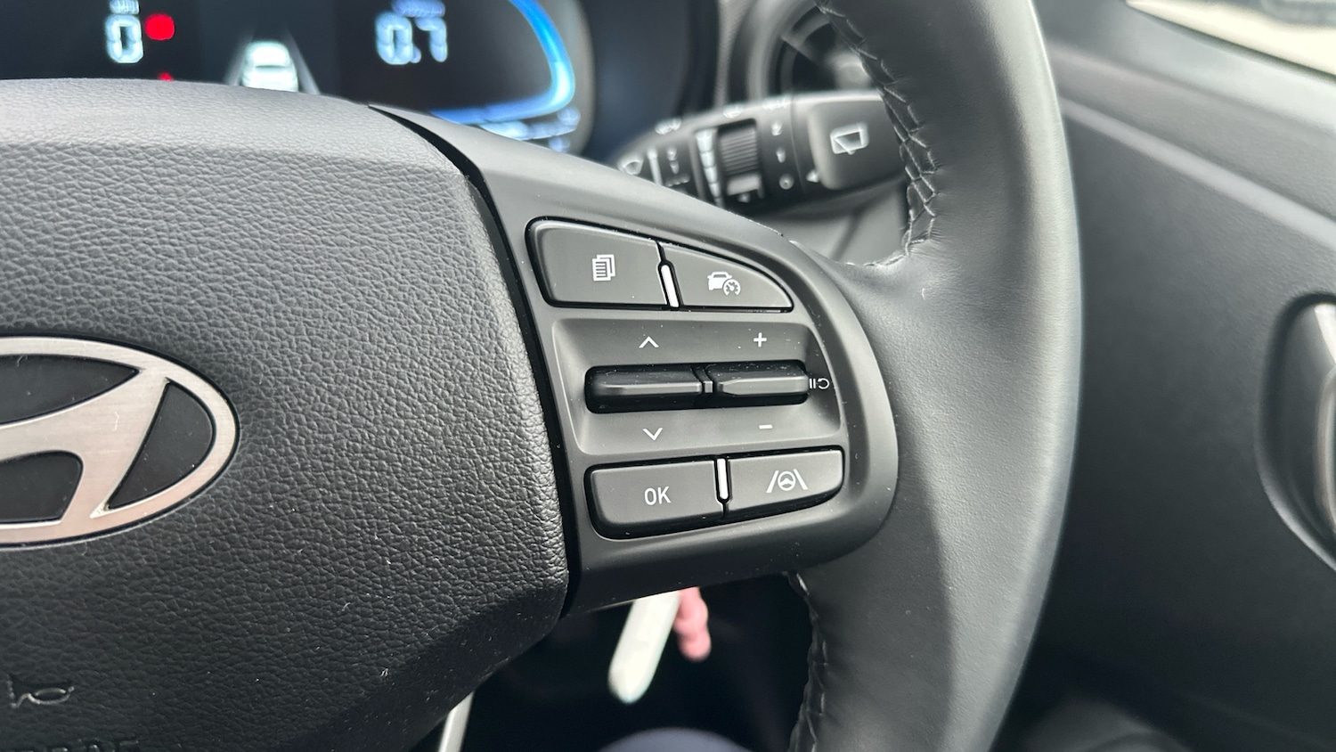 Used Hyundai i10 2024 for sale - 76531000: Photo 38