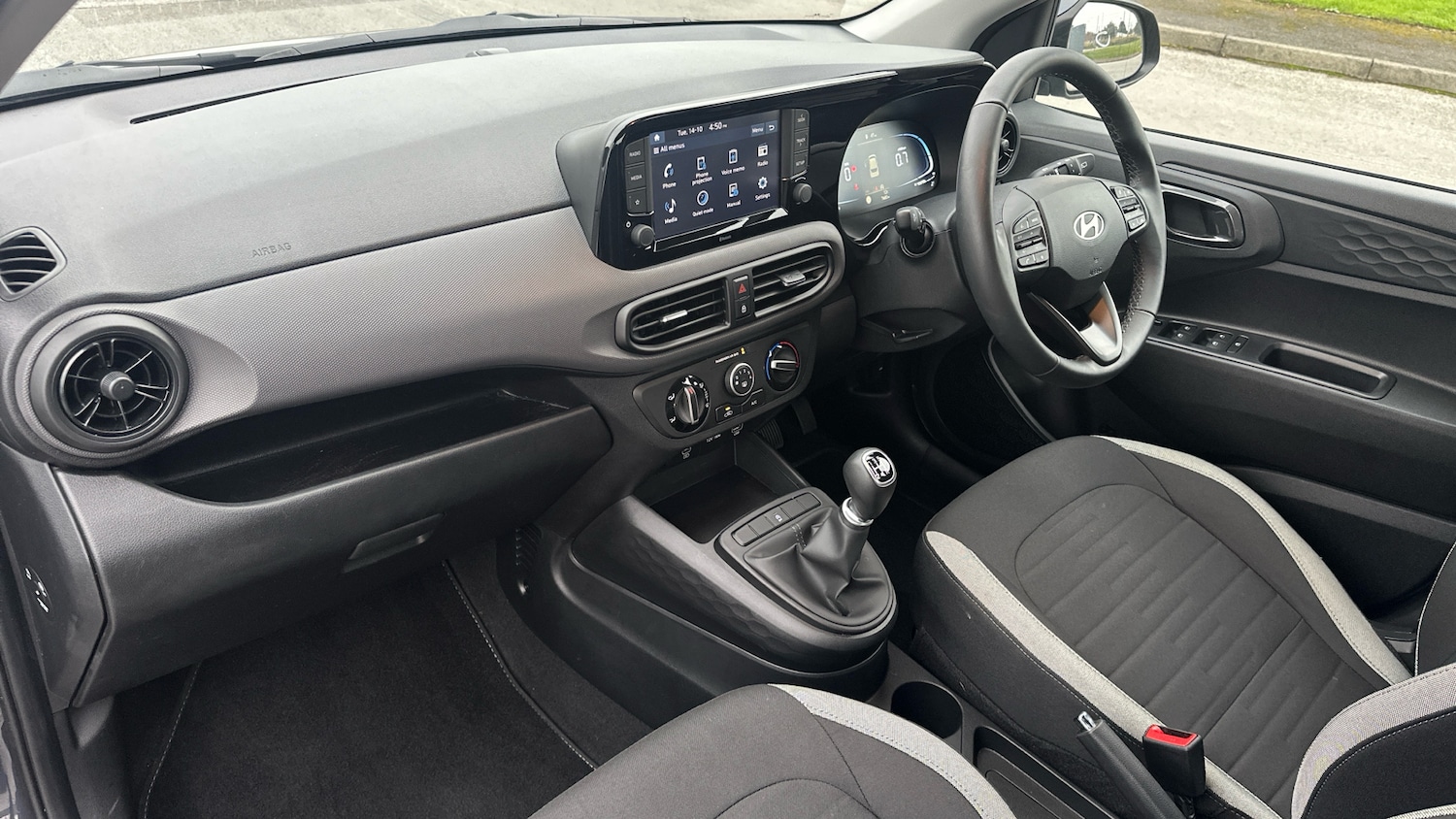 Used Hyundai i10 2024 for sale - 76531000: Photo 9