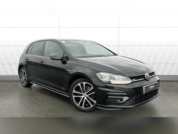 Used Volkswagen Golf 2019 for sale - 76452627: Photo