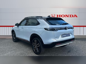 Used Honda HR-V 2023 for sale - 77639100: Photo