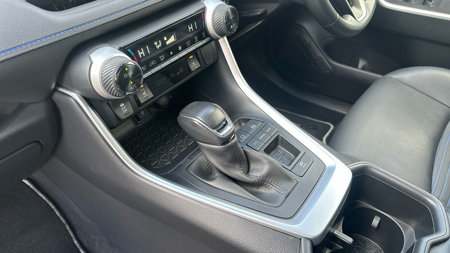 Used Toyota RAV4 2022 for sale - 78175729: Photo 13