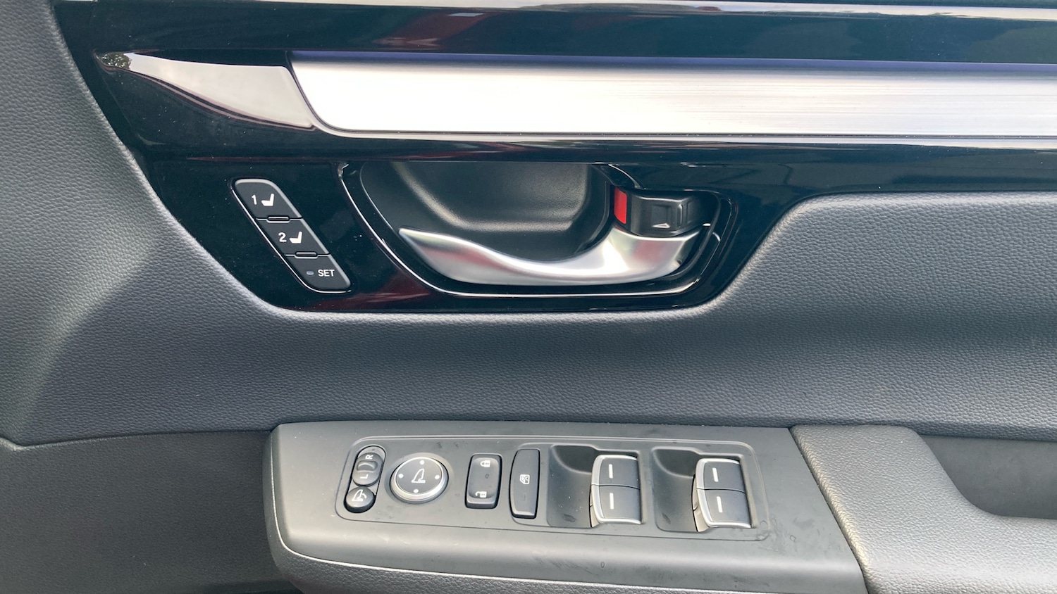 Used Honda CR-V 2025 for sale - 76131200: Photo 38