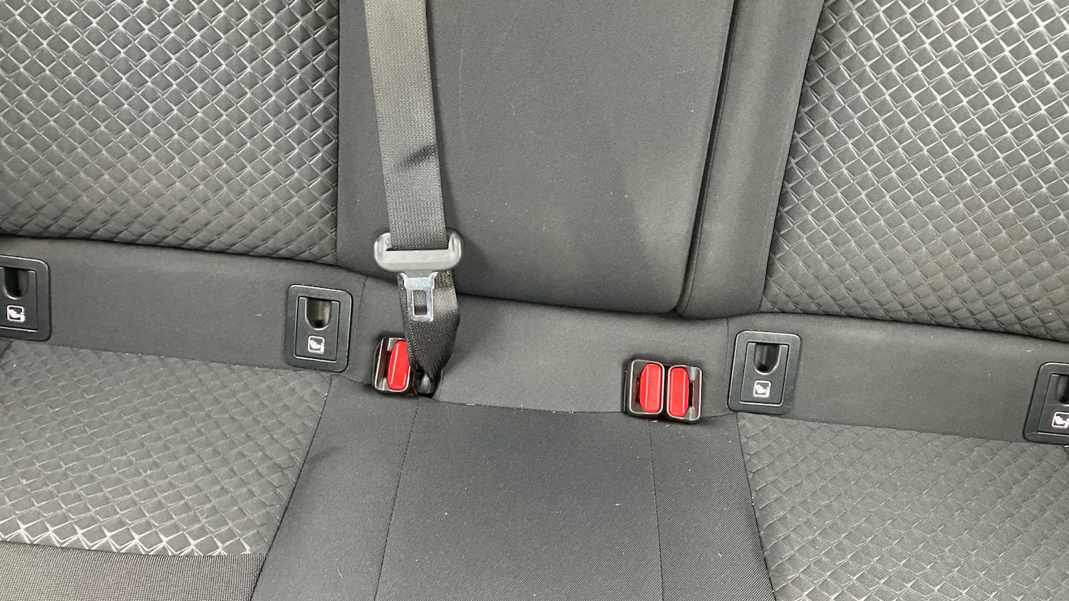 Used Toyota C-HR 2021 for sale - 77679352: Photo 17