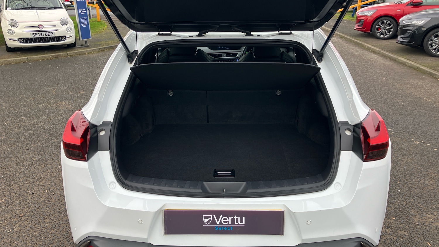 Used Lexus UX 2020 for sale - 77640030: Photo 4