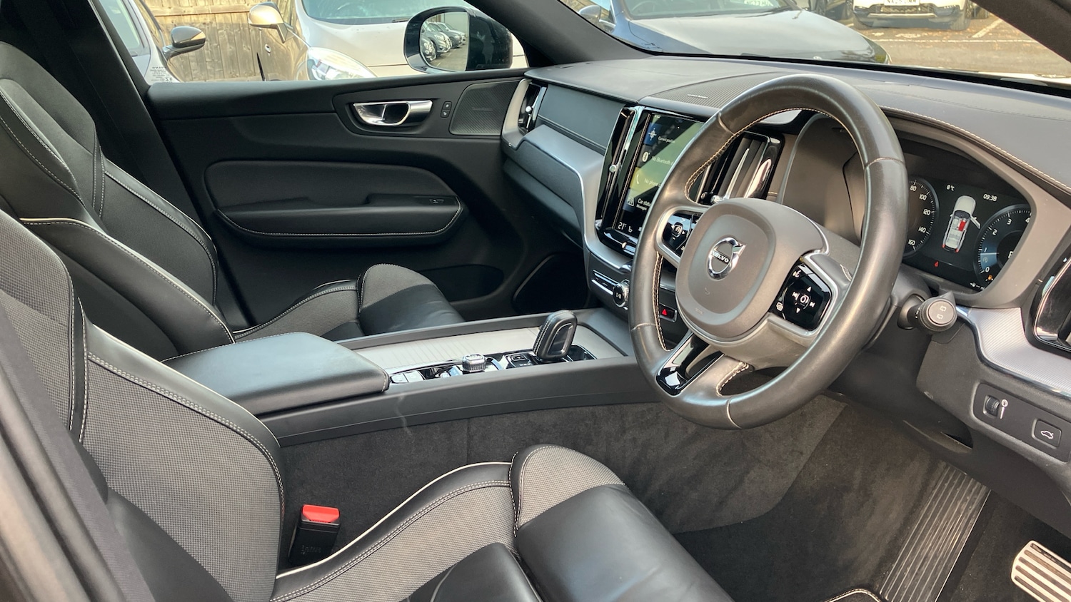 Used Volvo XC60 2020 for sale - 76340512: Photo 14