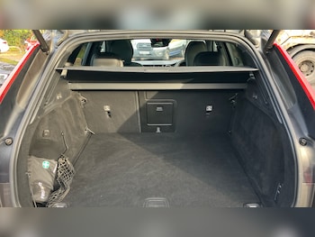 Used Volvo XC60 2020 for sale - 76340512: Photo