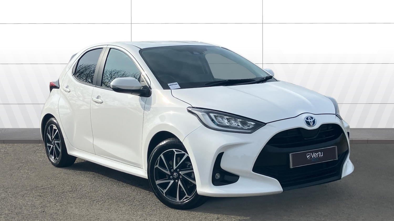 Used Toyota Yaris 2022 for sale - 77998209: Photo 1