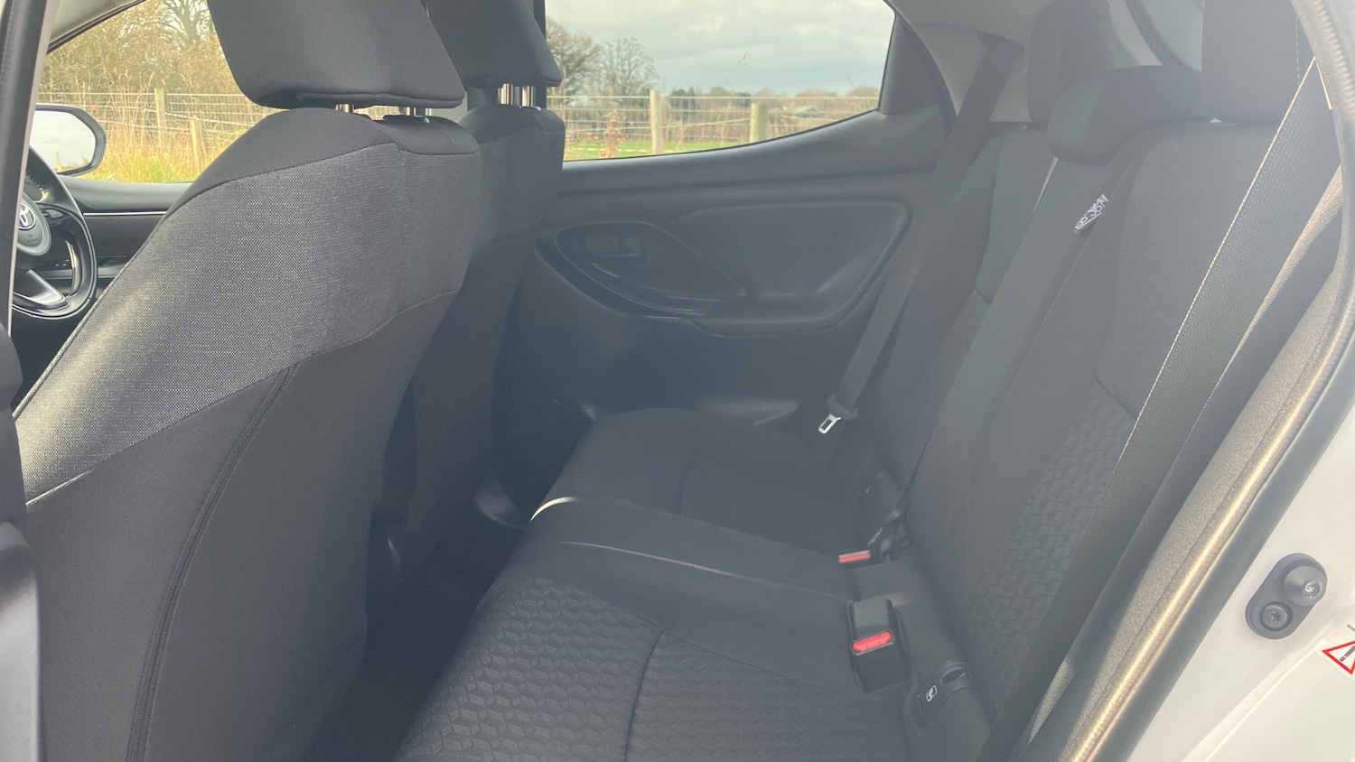 Used Toyota Yaris 2022 for sale - 77998209: Photo 16