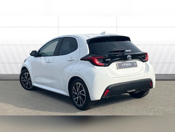 Used Toyota Yaris 2022 for sale - 77998209: Photo