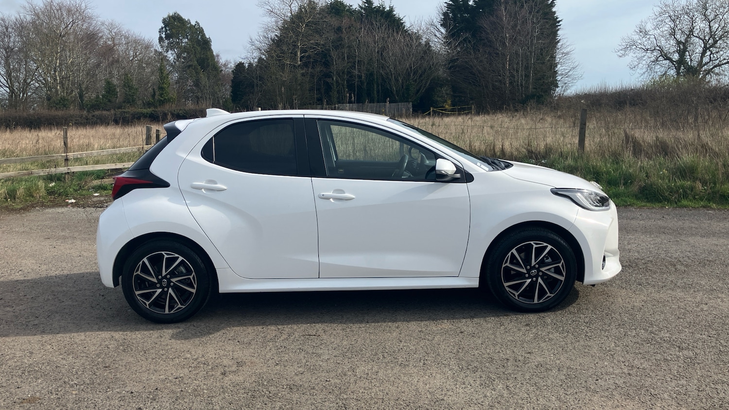 Used Toyota Yaris 2022 for sale - 77998209: Photo 30