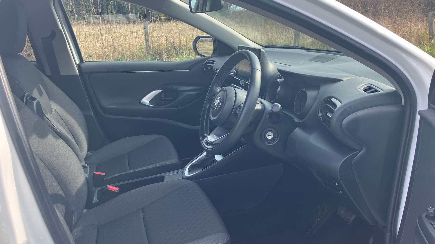 Used Toyota Yaris 2022 for sale - 77998209: Photo 31