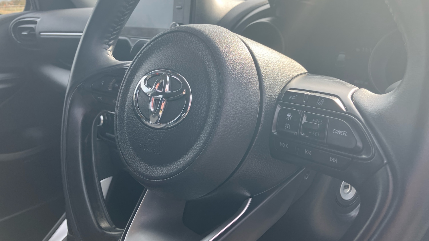 Used Toyota Yaris 2022 for sale - 77998209: Photo 33