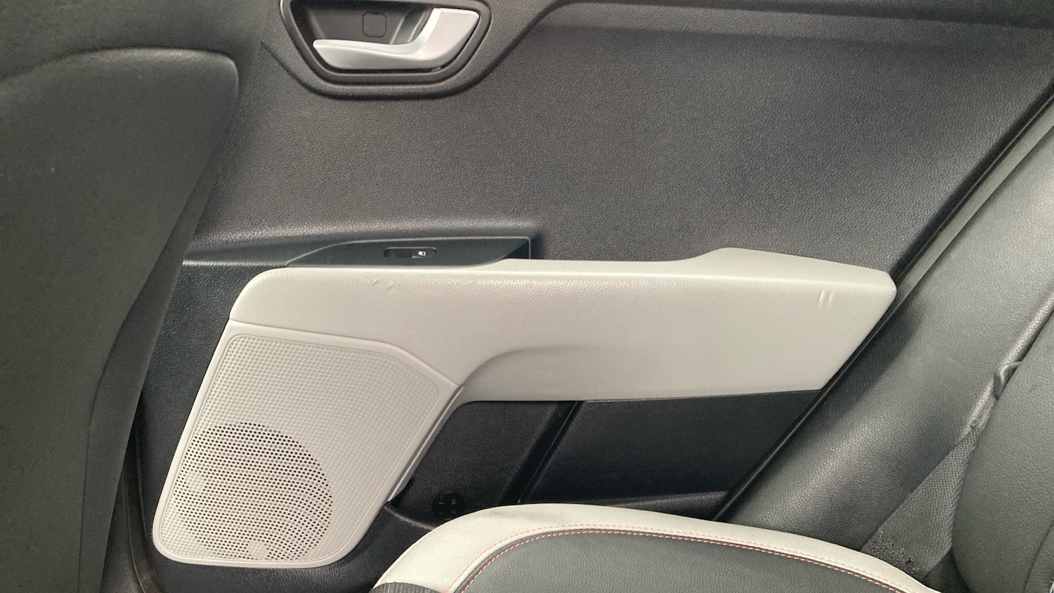 Used Kia Stonic 2019 for sale - 76329925: Photo 22