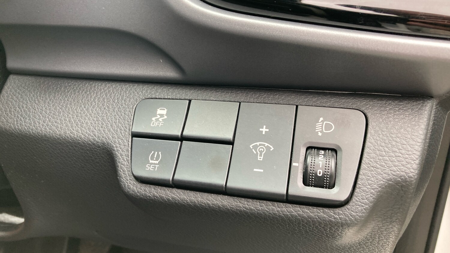 Used Kia Stonic 2019 for sale - 76329925: Photo 35
