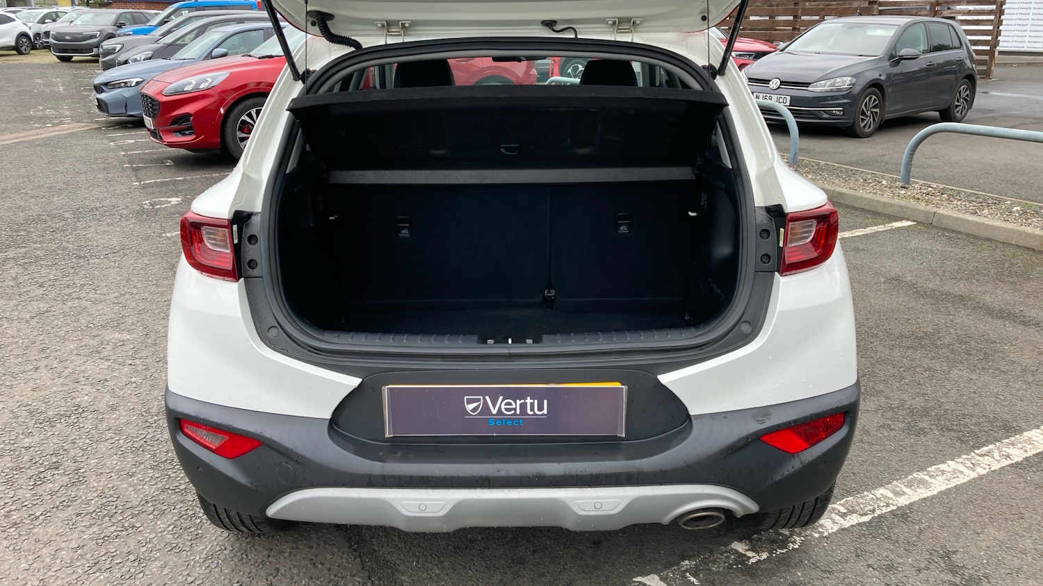 Used Kia Stonic 2019 for sale - 76329925: Photo 4