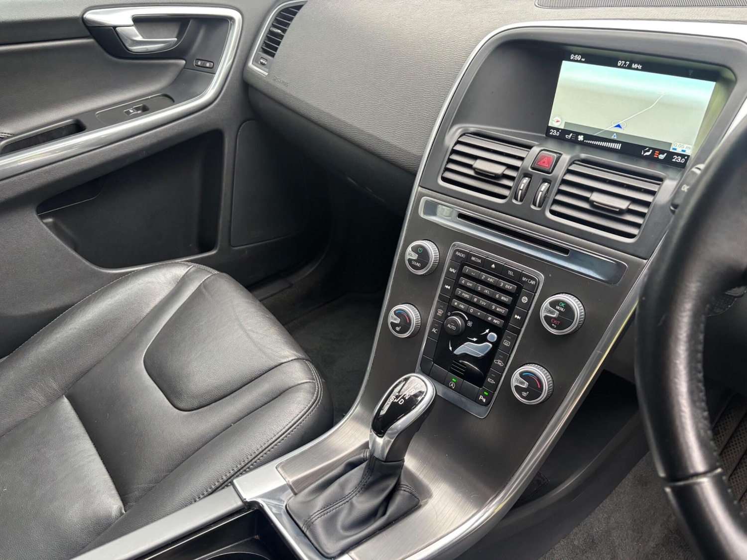 Used Volvo XC60 2015 for sale - 77456540: Photo 17