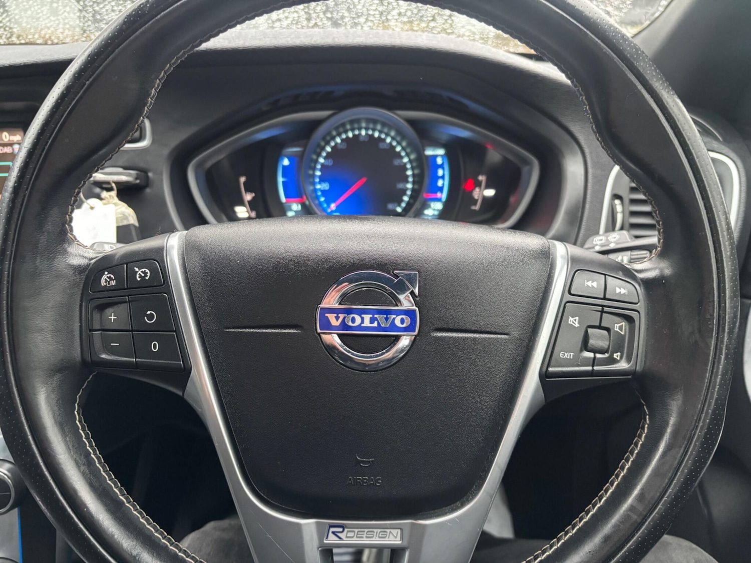 Used Volvo V40 2014 for sale - 77216147: Photo 27