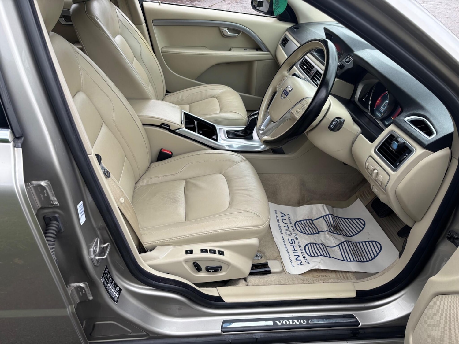 Used Volvo V70 2015 for sale - 77626114: Photo 14