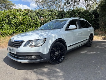 Used Skoda Superb 2014 for sale - 79544416: Photo