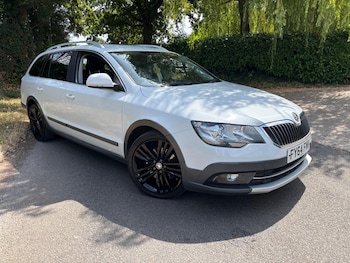 Used Skoda Superb 2014 for sale - 79544416: Photo