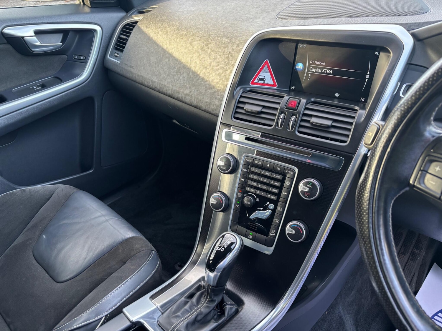 Used Volvo XC60 2015 for sale - 77230284: Photo 15