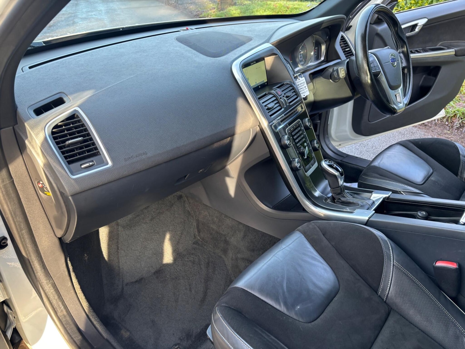 Used Volvo XC60 2015 for sale - 77230284: Photo 23