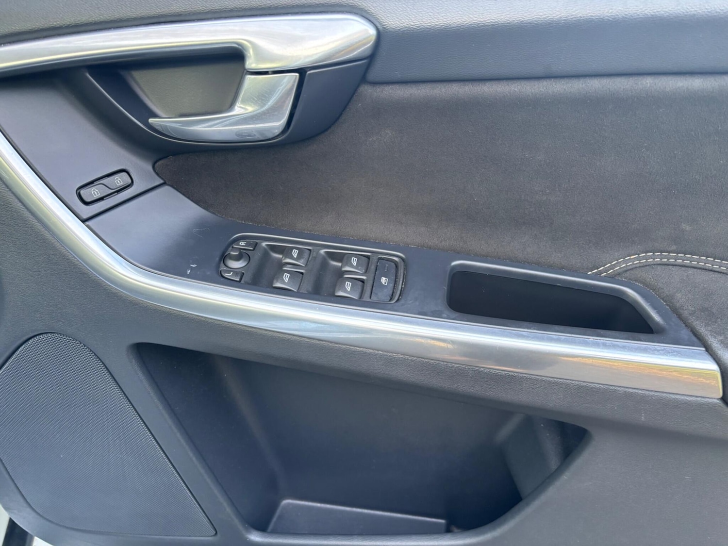 Used Volvo XC60 2015 for sale - 77230284: Photo 24