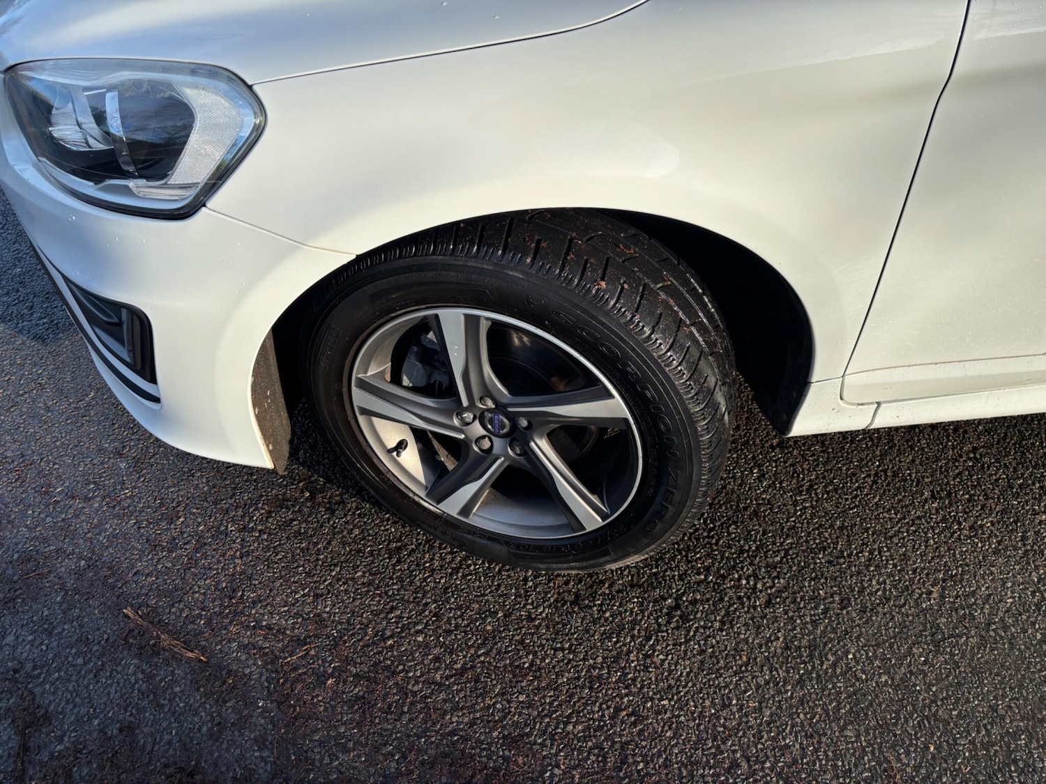 Used Volvo XC60 2015 for sale - 77230284: Photo 9