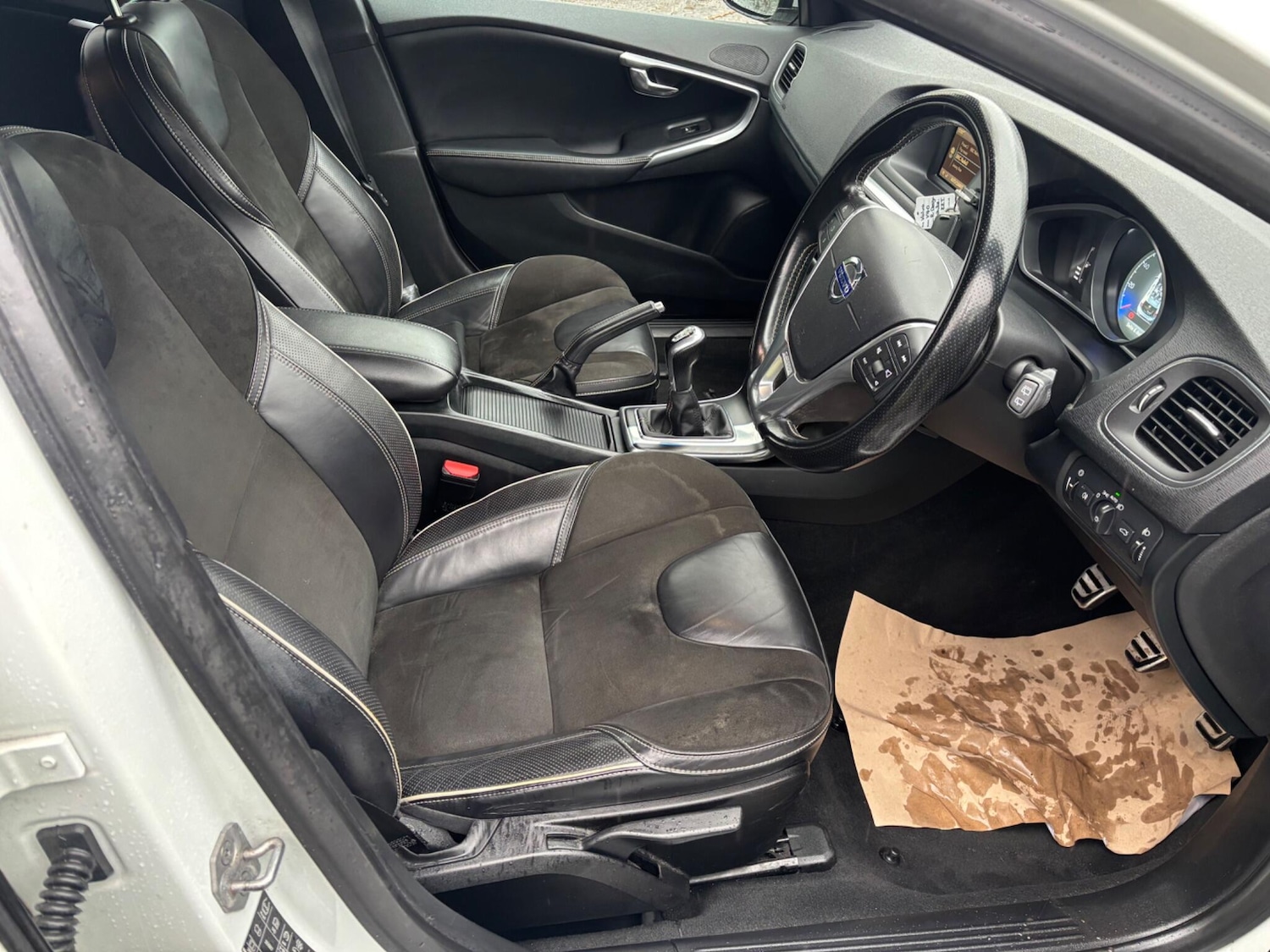 Used Volvo V40 2014 for sale - 77216360: Photo 16