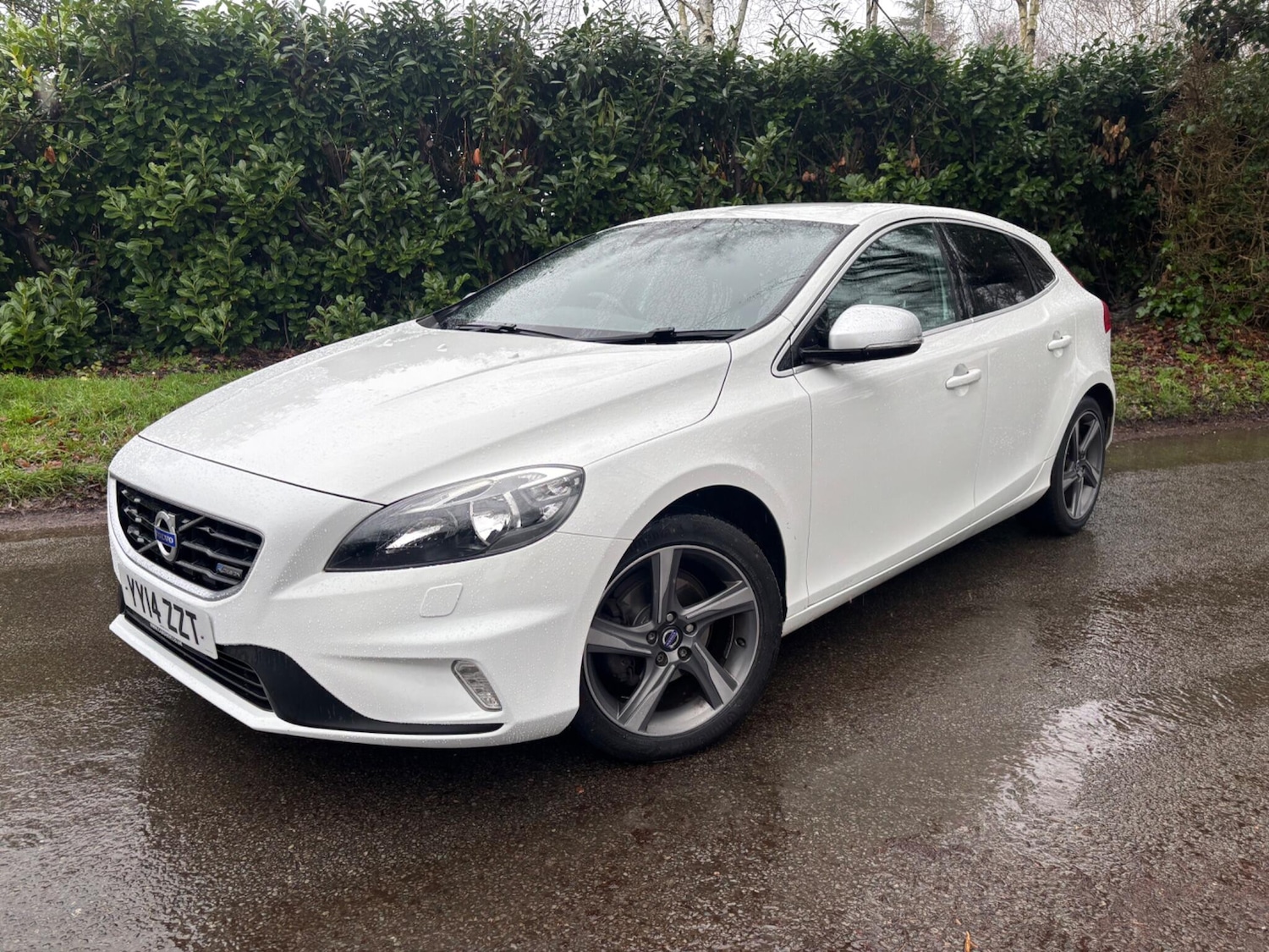 Used Volvo V40 2014 for sale - 77216360: Photo 2
