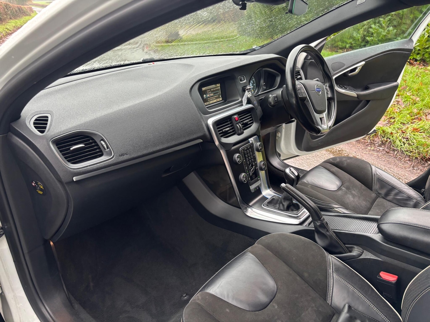 Used Volvo V40 2014 for sale - 77216360: Photo 24