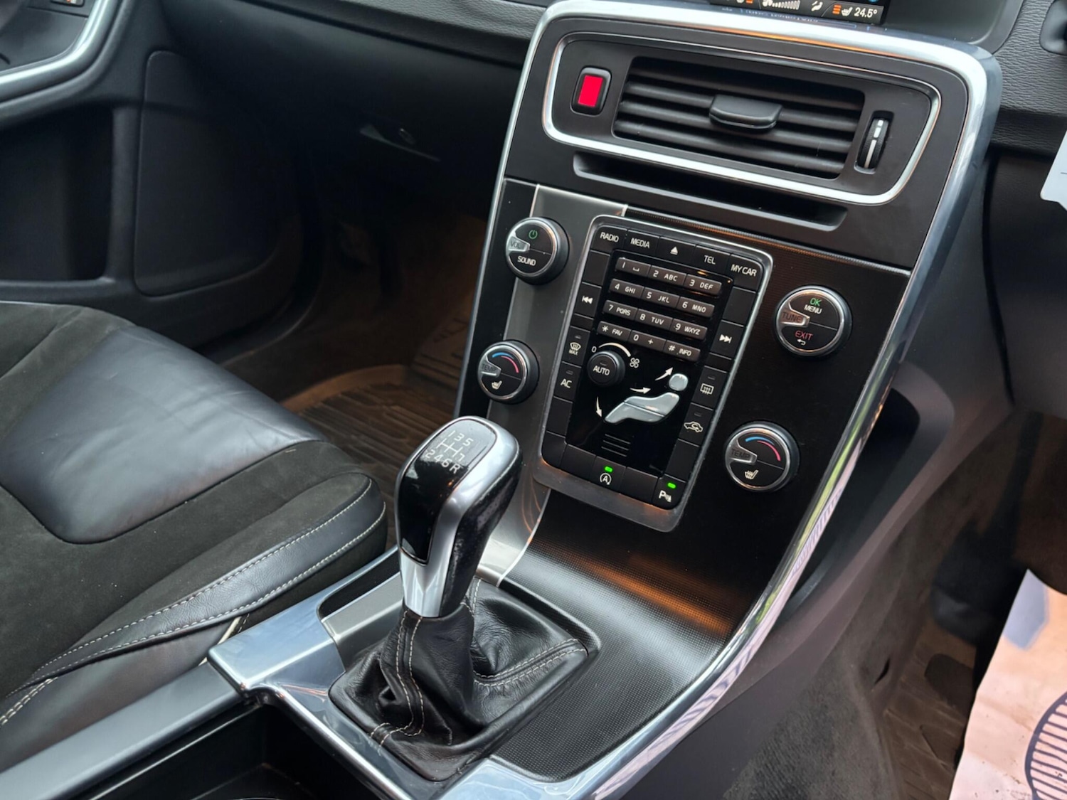 Used Volvo V60 2014 for sale - 77305022: Photo 18