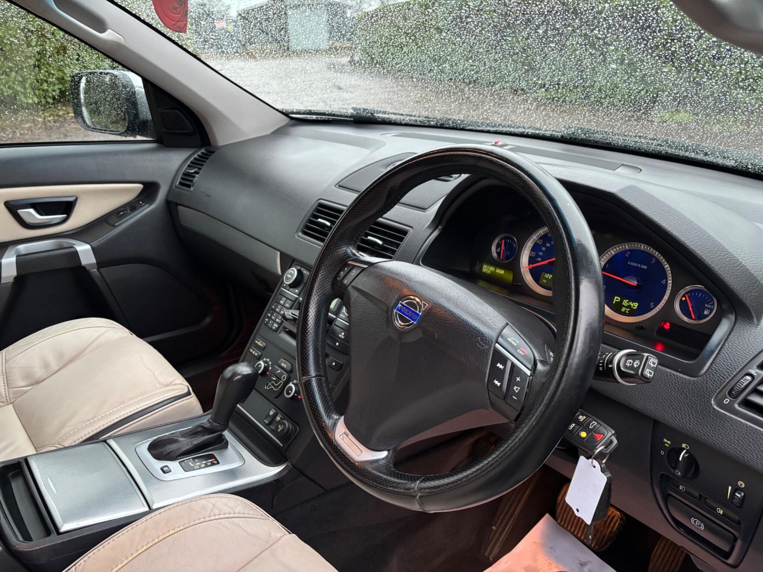 Used Volvo XC90 2011 for sale - 77216064: Photo 17