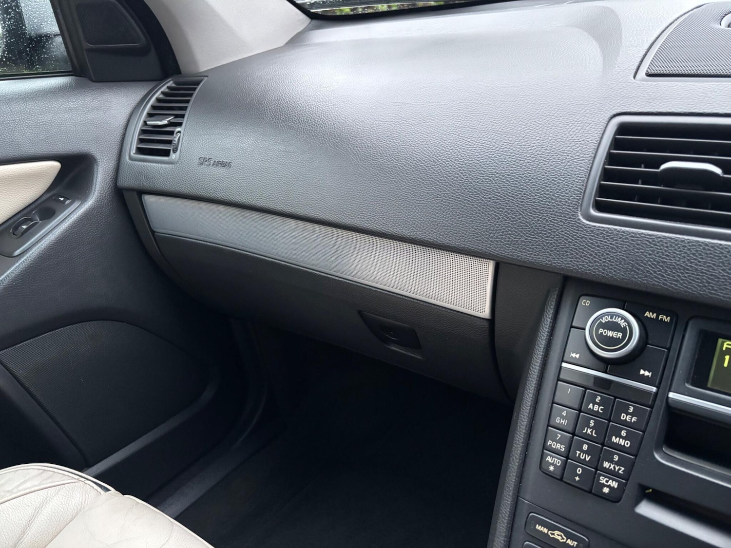 Used Volvo XC90 2011 for sale - 77216064: Photo 33