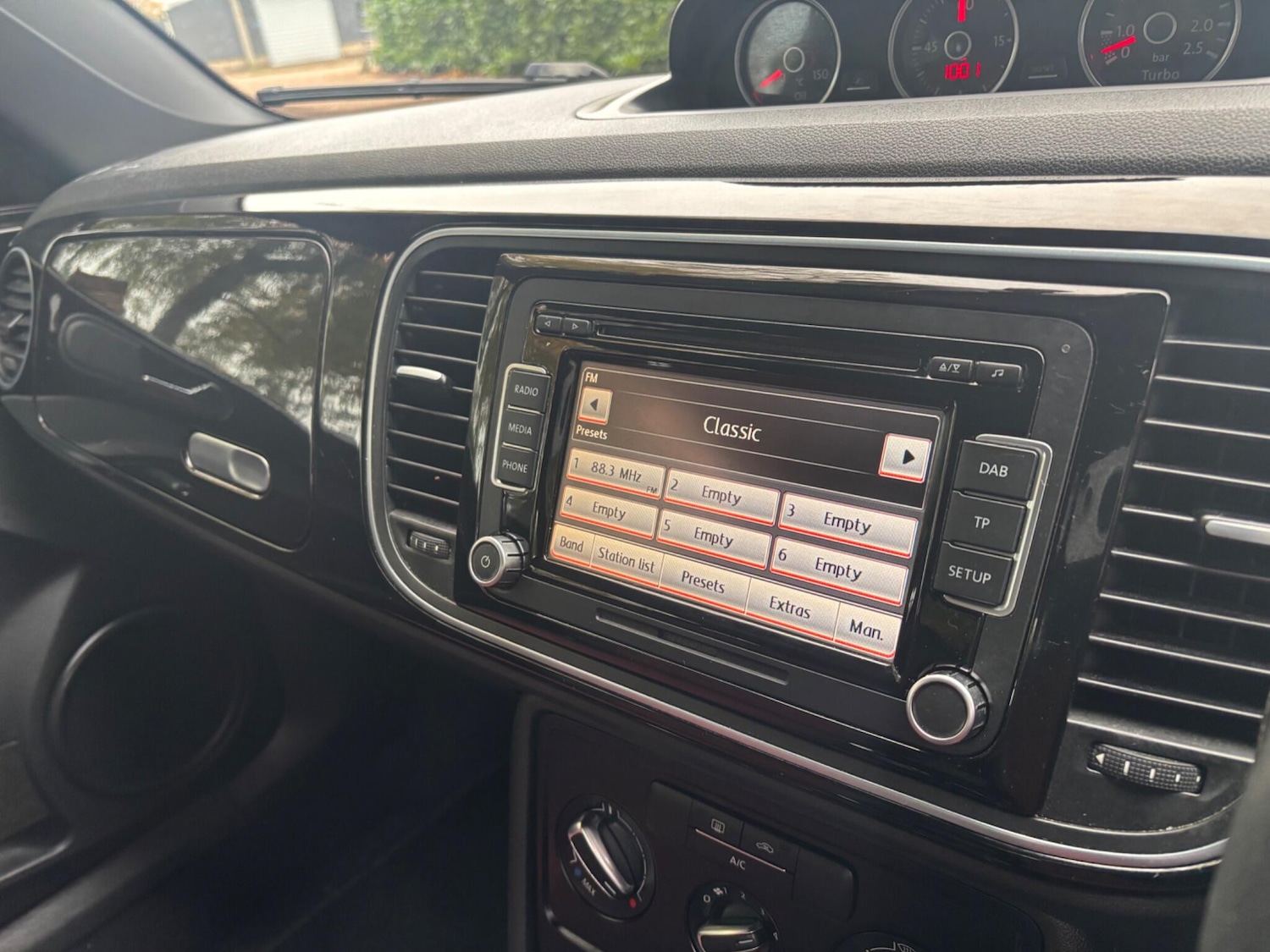 Used Volkswagen Beetle 2014 for sale - 76689402: Photo 19