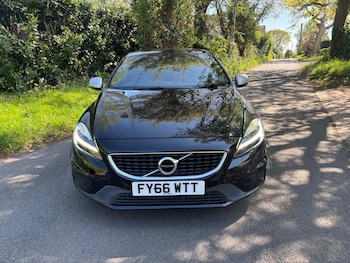 Used Volvo V40 2016 for sale - 78362739: Photo